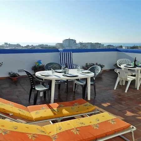 Splendid 4 Bedroom In Apartment