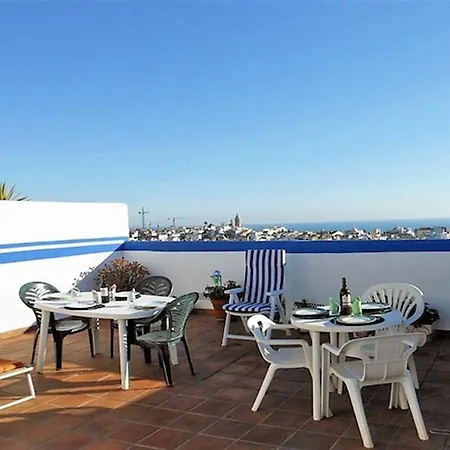 Splendid 4 Bedroom In *