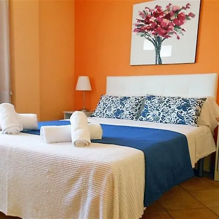 Splendid 4 Bedroom In *