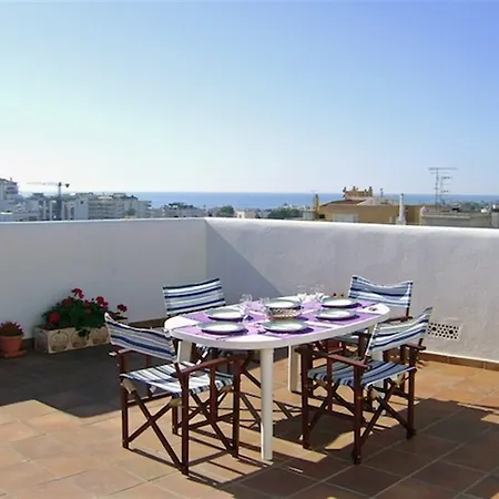 Splendid 4 Bedroom In *