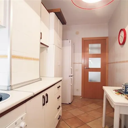 Splendid 4 Bedroom In *