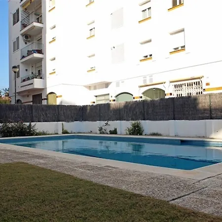 Splendid 4 Bedroom In
